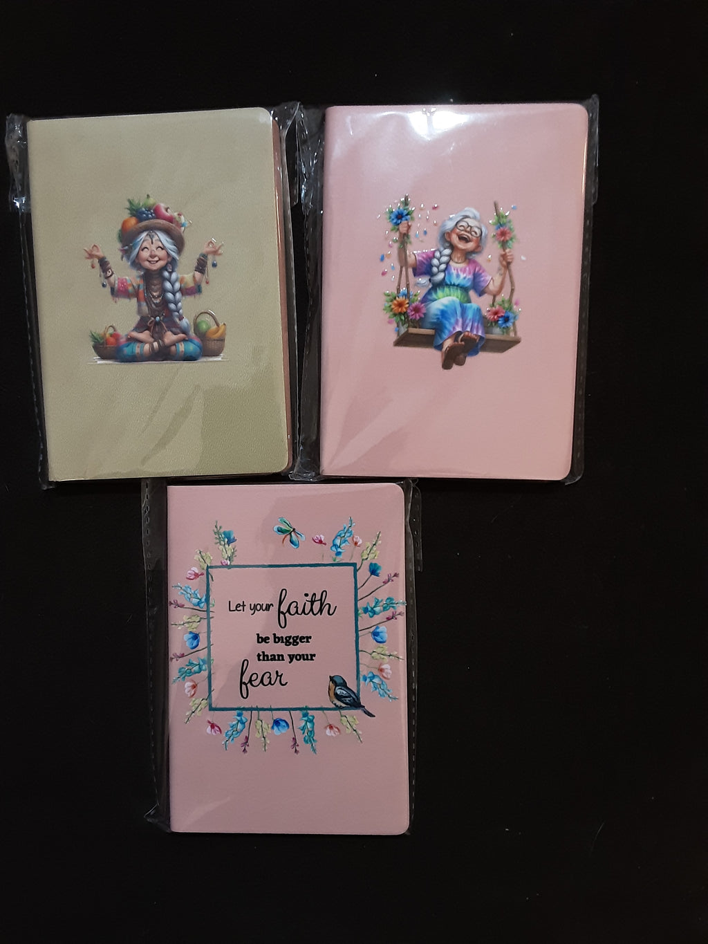 Purse size notebook with pen holder clip