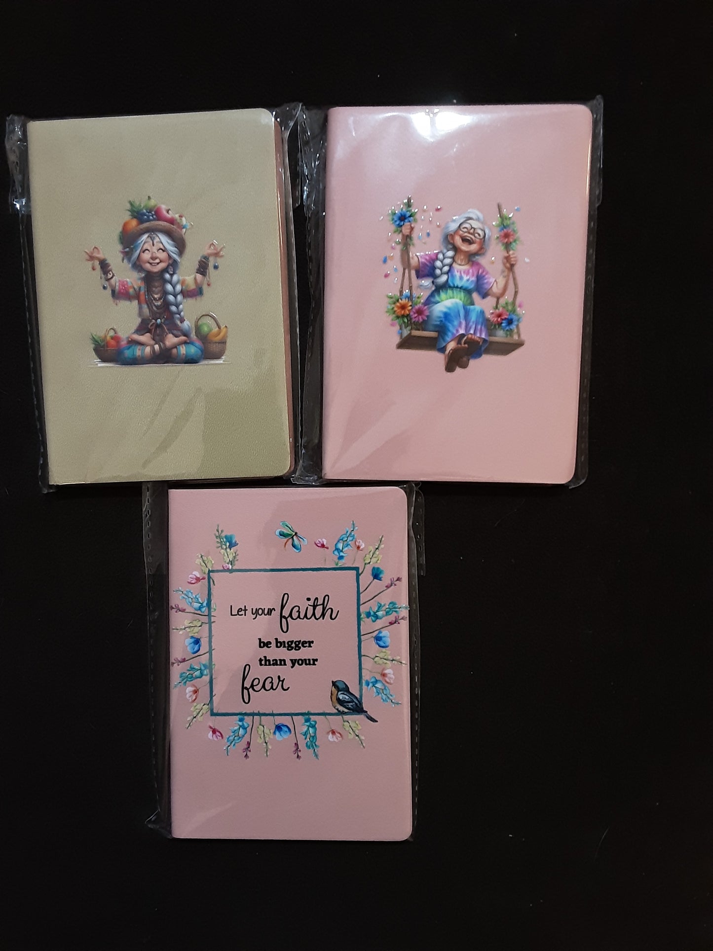 Purse size notebook with pen holder clip